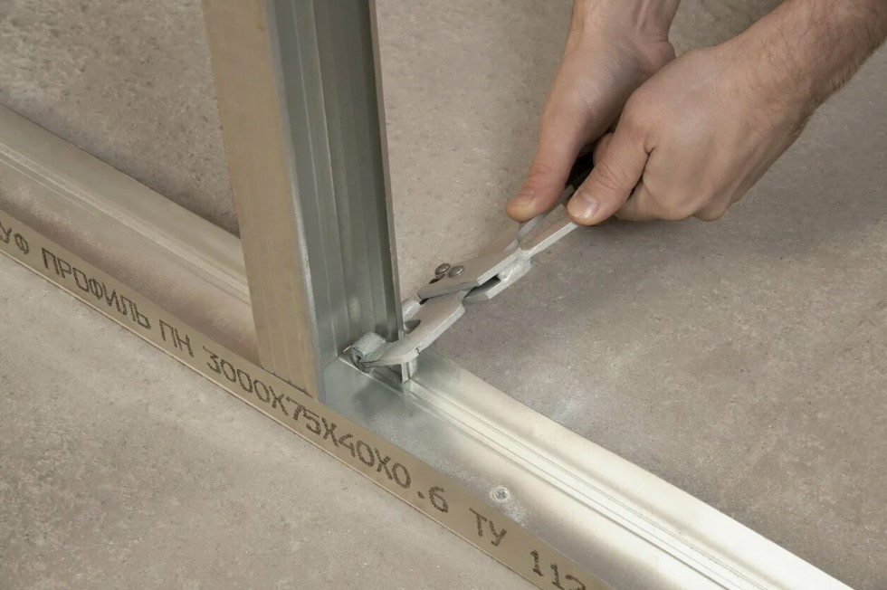 Мостовое ограждение и усиленные участки